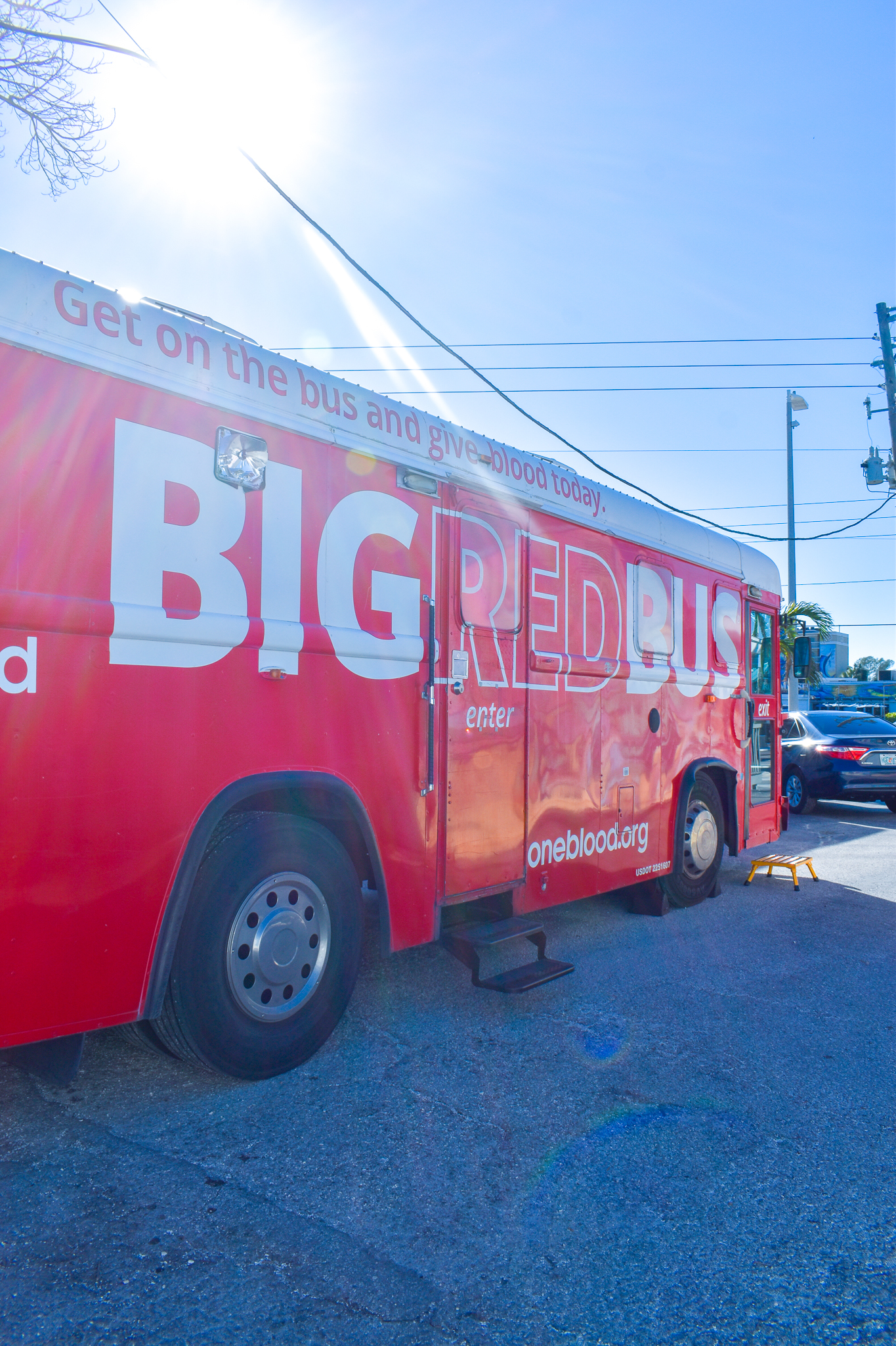 ‘Tis the Season to Give Back: Enjoy a Burger While Helping Save Lives